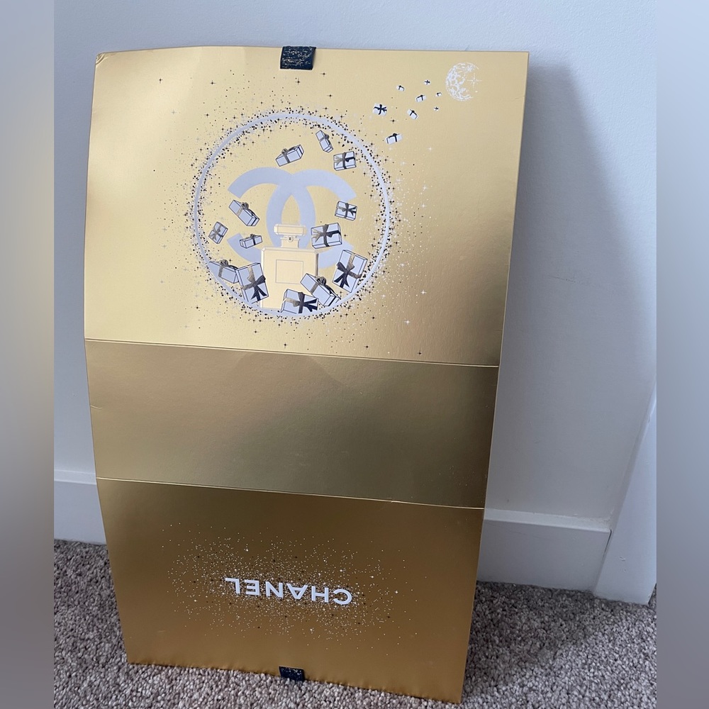 Chanel Gold paper Gift Box